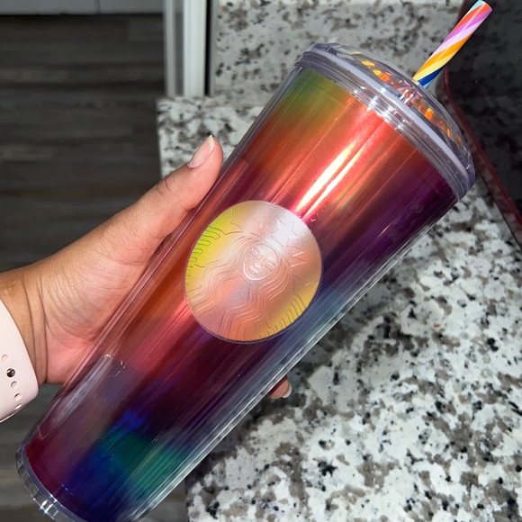 Starbucks Pride 2022 Release - Picture 1 of 4